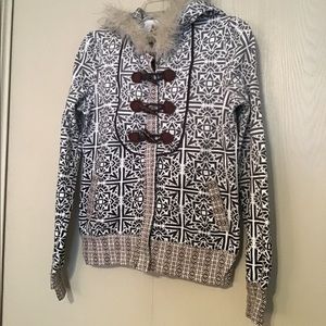 Billabong Pattern Fluffy Zip-Up Hoodie